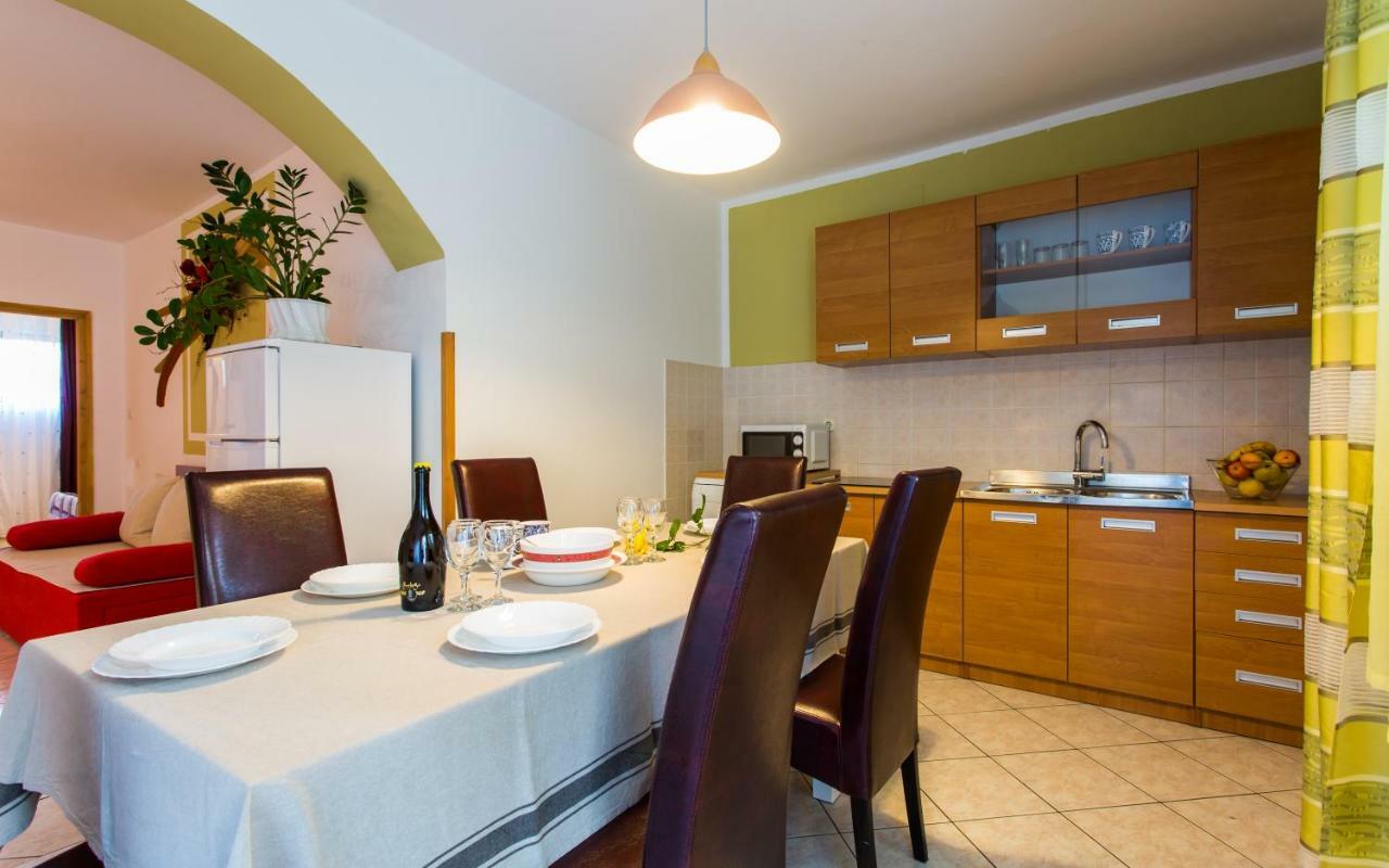 Apartments Luka 2 Baska  Bagian luar foto