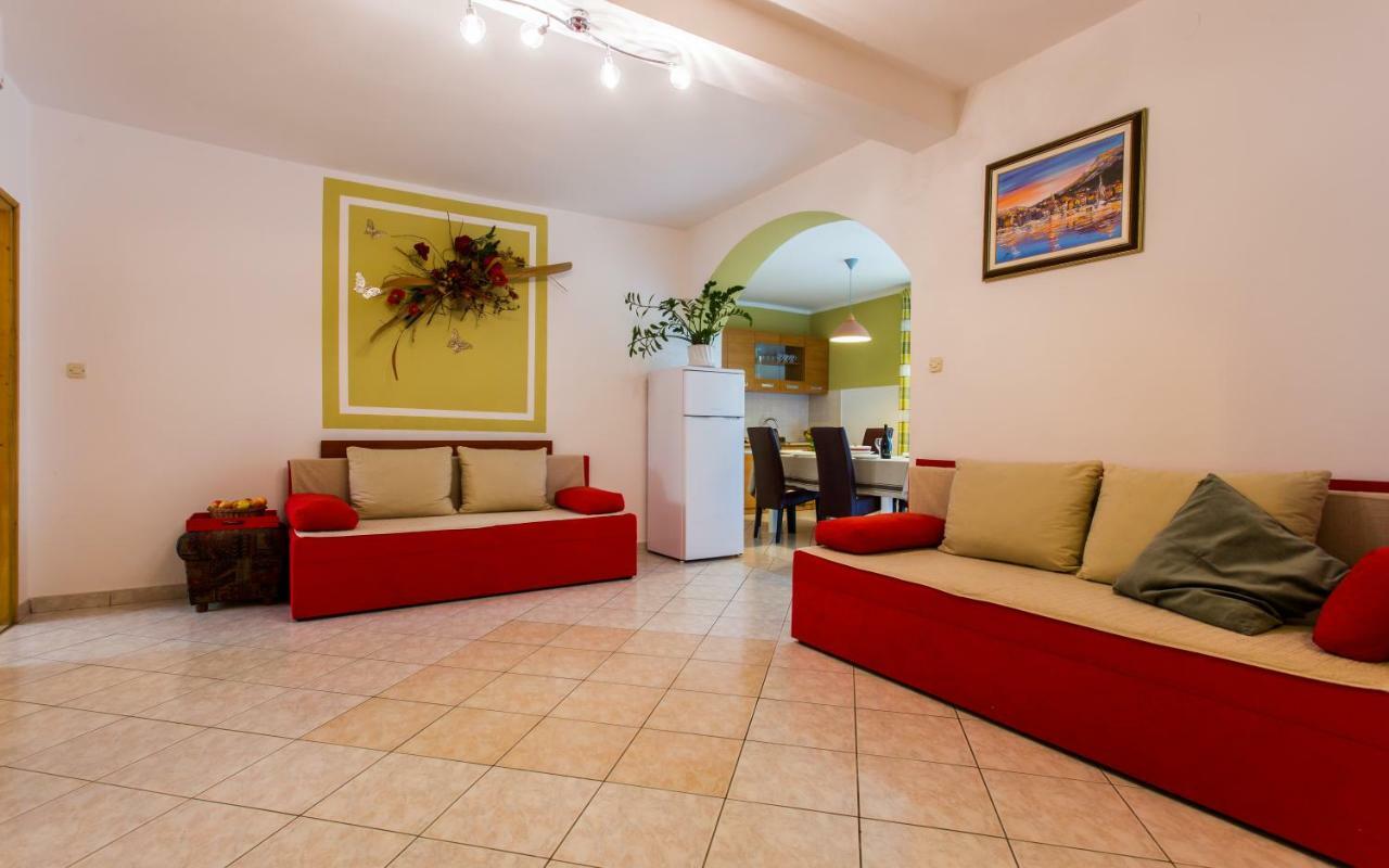 Apartments Luka 2 Baska  Bagian luar foto