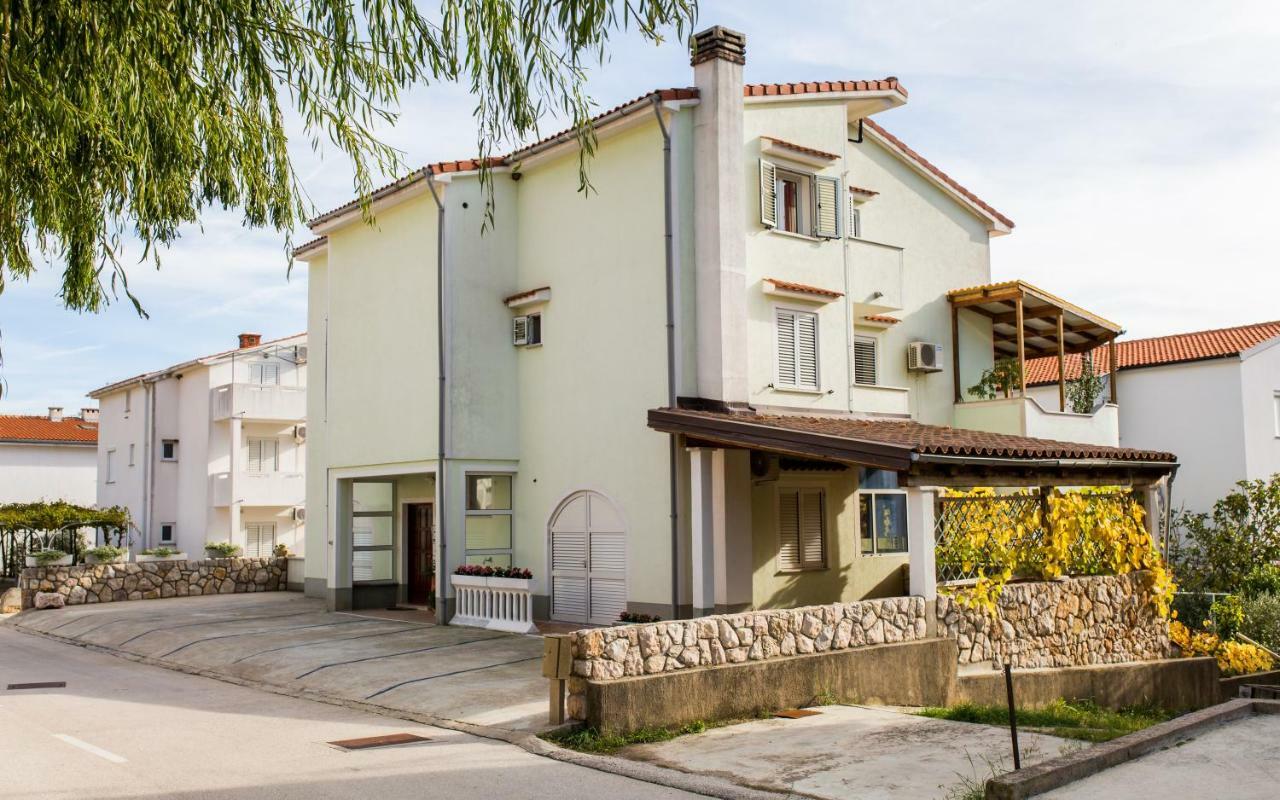 Apartments Luka 2 Baska  Bagian luar foto